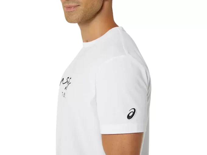 MEN’S CLASSIC GRAPHIC TEE MEN’S CLASSIC GRAPHIC TEE