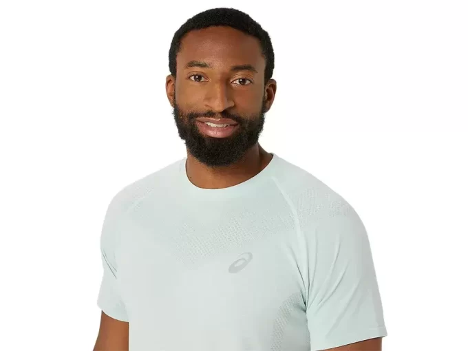 MEN’S SEAMLESS SHORT SLEEVE TOP MEN’S SEAMLESS SHORT SLEEVE TOP