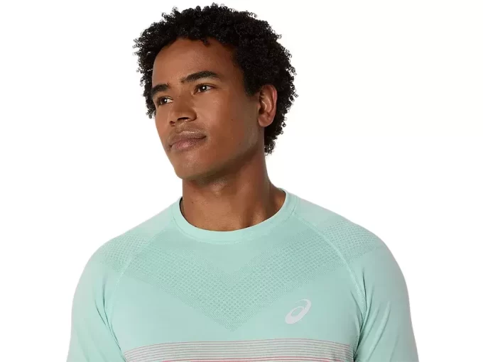 MEN’S SEAMLESS SHORT SLEEVE TOP MEN’S SEAMLESS SHORT SLEEVE TOP