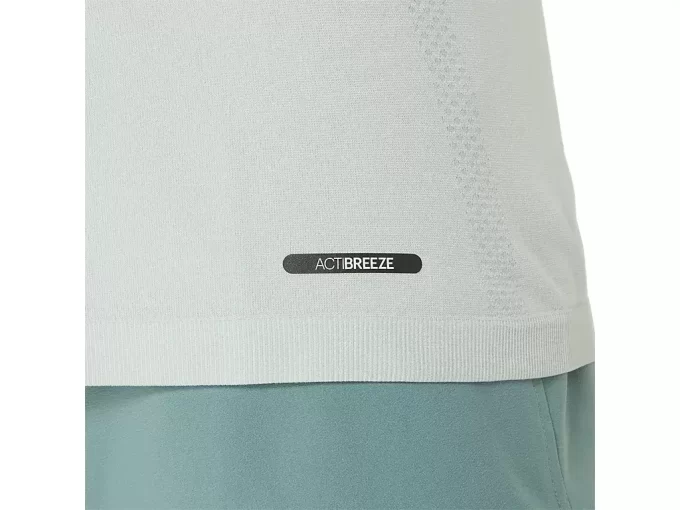 MEN’S SEAMLESS SHORT SLEEVE TOP MEN’S SEAMLESS SHORT SLEEVE TOP