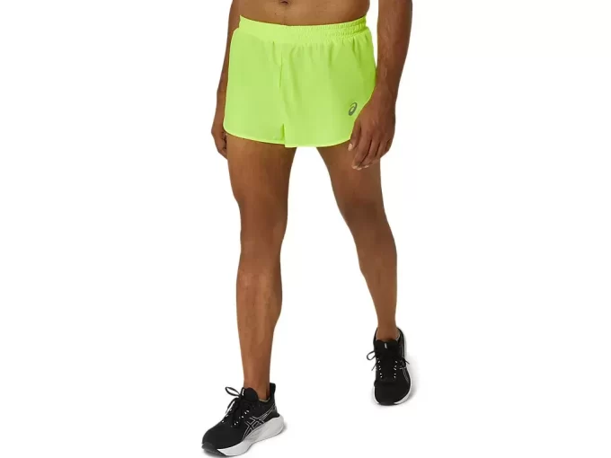 MEN’S SPLIT SHORT MEN’S SPLIT SHORT