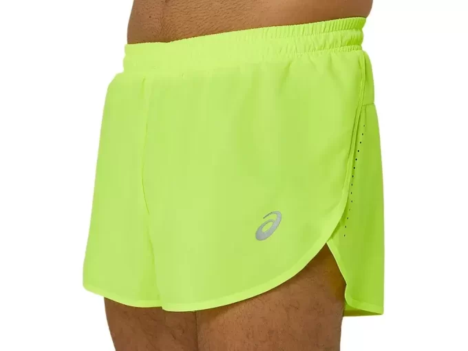 MEN’S SPLIT SHORT MEN’S SPLIT SHORT
