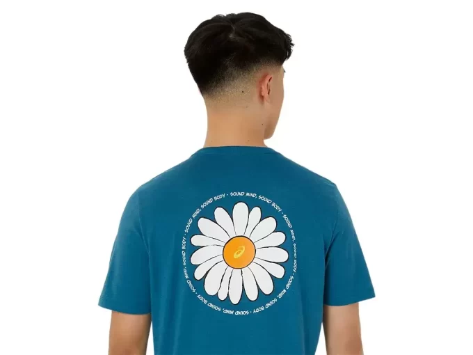 UNISEX ASICS DAISY BACK PRINT SHORT SLEEVE TEE UNISEX ASICS DAISY BACK PRINT SHORT SLEEVE TEE