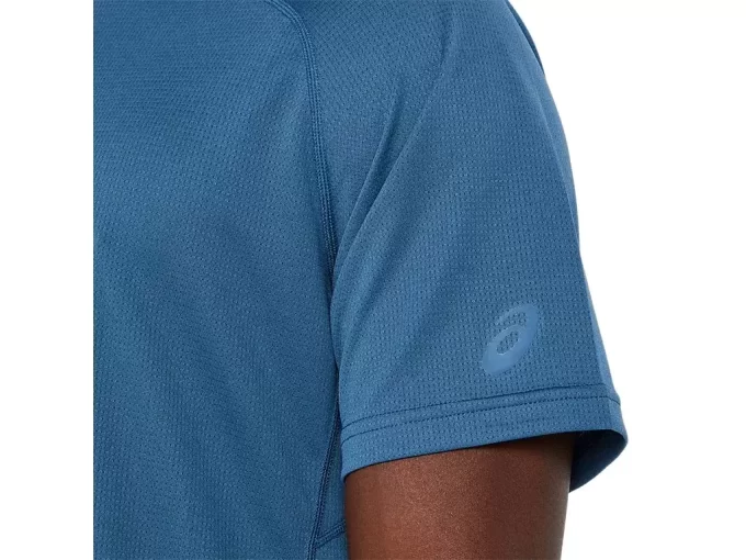 VENTED KNIT SHORT SLEEVE TOP VENTED KNIT SHORT SLEEVE TOP