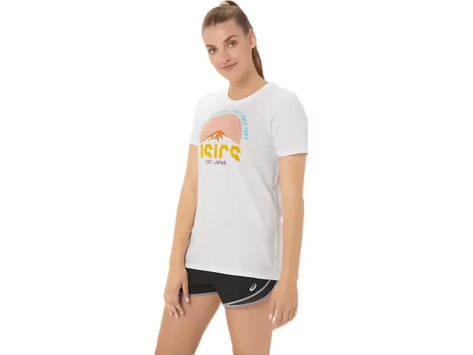 WOMEN’S ASICS GSG SINCE 1977 ADVENTURE CREW WOMEN’S ASICS GSG SINCE 1977 ADVENTURE CREW