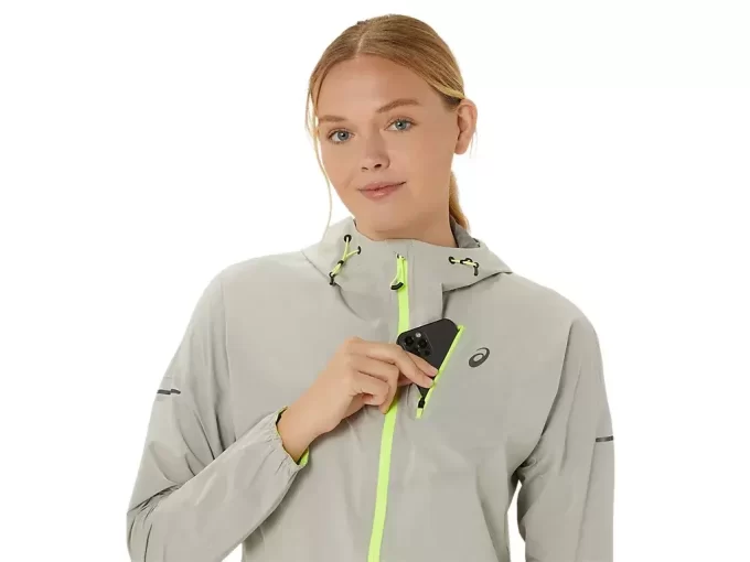 WOMEN’S FUJITRAIL WATERPROOF JACKET WOMEN’S FUJITRAIL WATERPROOF JACKET