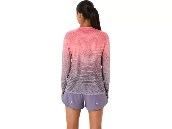 WOMEN’S SEAMLESS LONG SLEEVE TOP WOMEN’S SEAMLESS LONG SLEEVE TOP