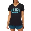 WOMEN’S SHORT SLEEVE EST 1977 V-NECK TEE WOMEN’S SHORT SLEEVE EST 1977 V-NECK TEE