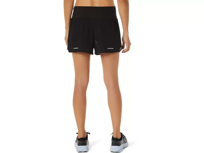 WOMEN’S VENTILATE 2-N-1 3.5IN SHORT WOMEN’S VENTILATE 2-N-1 3.5IN SHORT